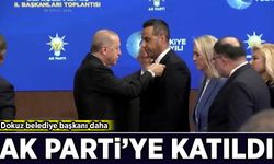 Cumhurbaşkanı Erdoğan rozetleri taktı! Dokuz belediye başkanı daha AK Parti’ye katıldı
