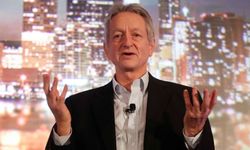 Yapay zekanın babası Geoffrey Hinton uyardı: Bir şeyler yapmazsak kontrolden çıkacak