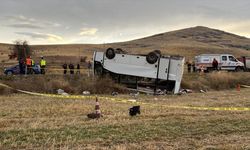 Afyonkarahisar'da işçi servisi devrildi: 28 yaralı