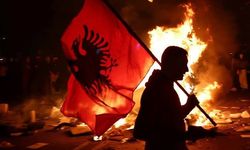 Arnavutluk'ta öğrencilerin protestoları sürüyor
