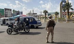 Husilerden yeni saldırı duyurusu: Aden Havalimanı'nı derhal tahliye edin!