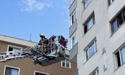 Kadıköy'de 8 katlı binada yangın!