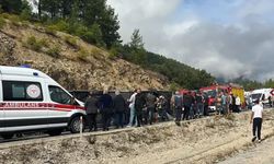 Isparta-Antalya kara yolunda yolcu otobüsü devrildi: Ölü ve yaralılar var