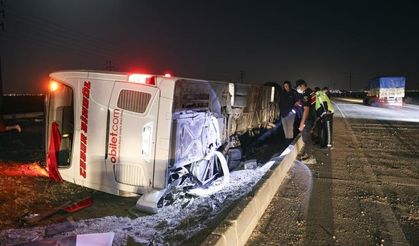 Konya'da yolcu otobüsü devrildi