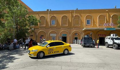 Mardin'de minibüs şarampole yuvarlandı: 2 ölü, 17 yaralı