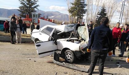 Isparta'daki trafik kazasında 2 kişi hayatını kaybetti