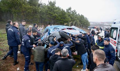 Eskişehir'de zincirleme trafik kazasında 12'si asker 14 kişi yaralandı