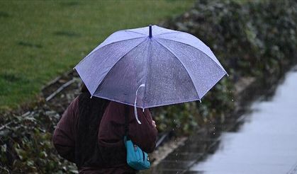 İstanbul’da beklenen sağanak yağış başladı