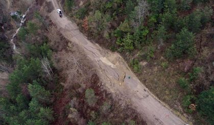 Kastamonu'da karların erimesinin ardından köy yolu çöktü