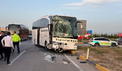 Isparta'da iki yolcu otobüsü çarpıştı: çok sayıda yaralı var
