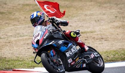 Toprak Razgatlıoğlu, Çekya'da superpole yarışını da kazandı