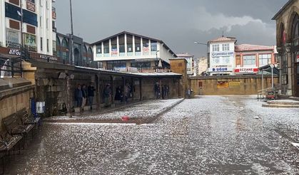 Yozgat'ta dolu ve sağanak etkili oldu