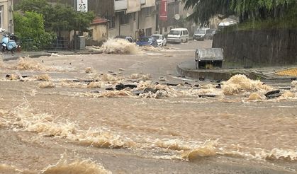 Trabzon'da sağanak etkili oldu