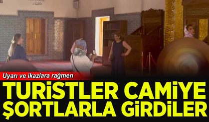 Van’da İslam’a Alçakça Hakaret: Hüsrev Paşa Camii’nde Şortlu Turist Skandalı!