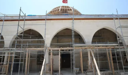 Depremde ağır hasar alan Habib-i Neccar Camii ayağa kaldırılıyor