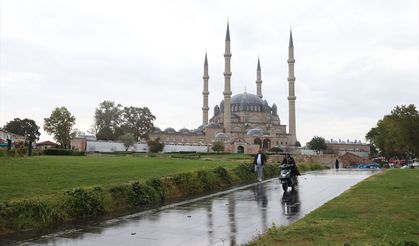 Edirne ve Kırklareli'nde sağanak etkili oluyor