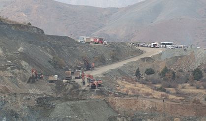 Sivas'ta göçük altında kalan şantiye müdürünü arama çalışmaları sürüyor