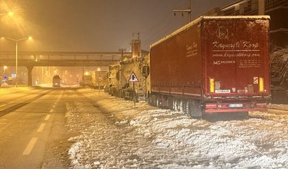Bolu Dağı'nda ağır tonajlı araçların geçişine izin verilmiyor