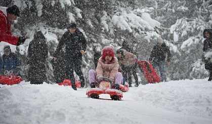 Erzincan'ın Çayırlı ve Kemah ilçelerinde eğitime kar engeli