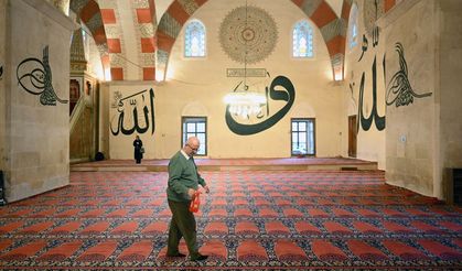 Edirne'deki camiler gül suyu ile yıkanıp ramazana hazırlandı
