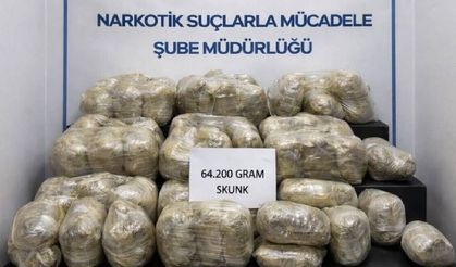 Hakkari merkezli uyuşturucu operasyonunda biri komiser 4 kişi tutuklandı