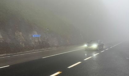 D-100 kara yolunun Bolu Dağı geçişinde sis etkili oldu