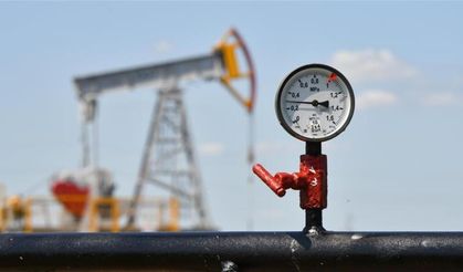 Petrol fiyatları jeopolitik gerilimlerin etkisiyle 100 doları aştı