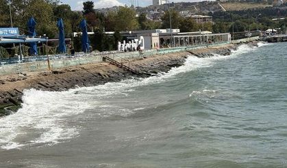 Tekirdağ'da poyraz iki gündür deniz ulaşımını olumsuz etkiliyor