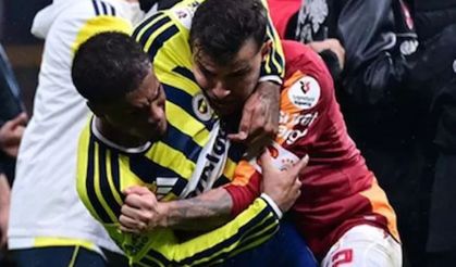 Galatasaray - Fenerbahçe derbisinin ardından iki kırmızı çıktı