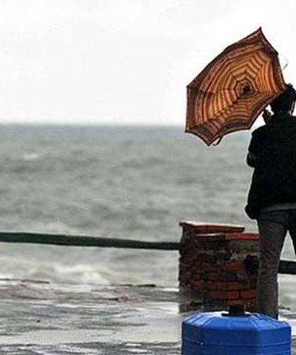 İstanbul Valiliği'nden kuvvetli poyraz ve fırtına uyarısı