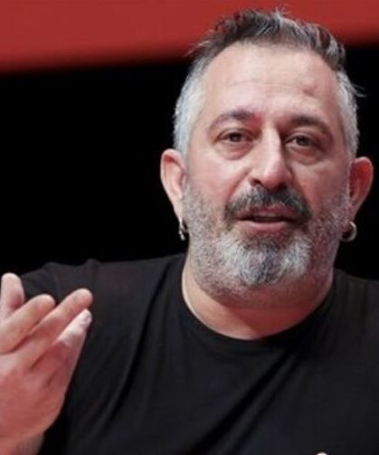 Cem Yılmaz rahatsızlandığı Çanakkale'de hastaneye kaldırıldı