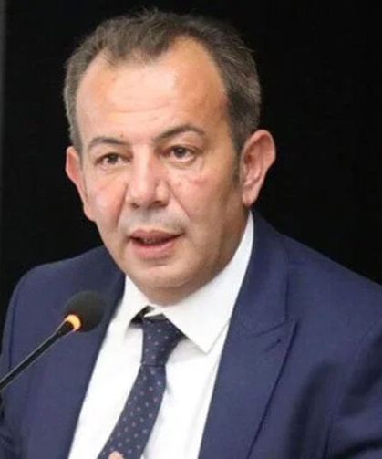 Tanju Özcan, CHP'den istifa etti