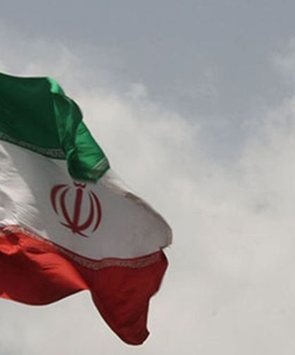 İran'da acil toplanan kabine OHAL ilan etti