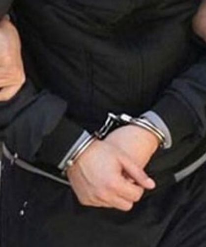 Kırmızı bültenle aranan 2 zanlı İstanbul'da yakalandı