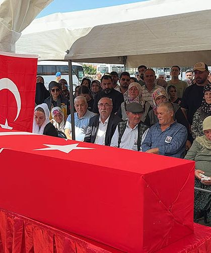 Şehit Piyade Binbaşı Osman Ayan, memleketi Isparta'da son yolculuğuna uğurlandı