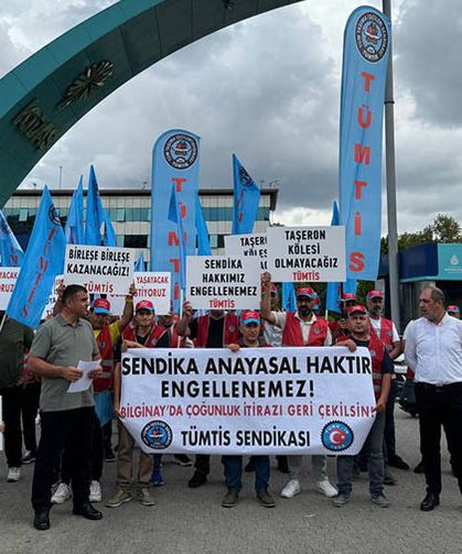 İGDAŞ işçileri toplu sözleşme talebiyle basın açıklaması yaptı