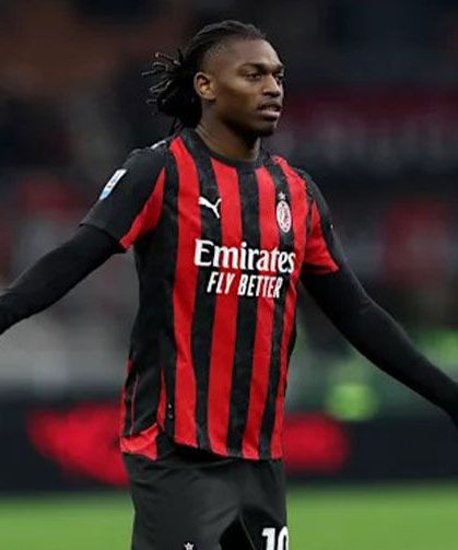 Fenerbahçe ve Galatasaray'ın peşinde olduğu Rafael Leao'dan kafa karıştıran paylaşım