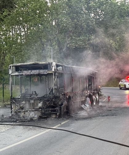 Beykoz'da yanan İETT otobüsü küle döndü