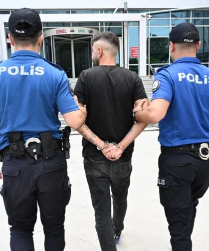 Kırmızı bültenle aranan firari Mersin'de yakalandı