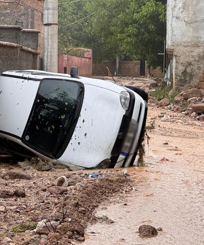 Niğde'de sel: 3 araç sele kapıldı, 1 kişi hayatını kaybetti