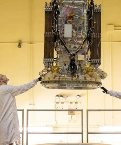NASA, düşmekte olan uzay teleskobunu kurtarmak için operasyon başlattı