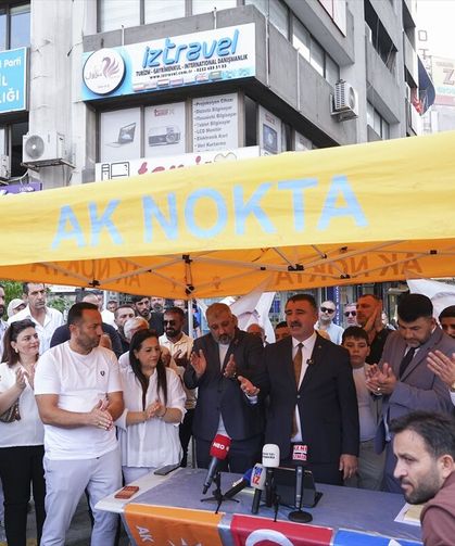 İzmir'de CHP ve diğer partilerden 500 kişi AK Parti'ye katıldı