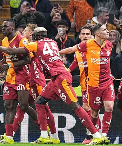 Galatasaraylı taraftarı yıldız oyuncuya isyan etti: 'Hangi maçta oynayacaksın?'
