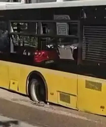 Maltepe'de yol çöktü, bir İETT otobüsü çukura düştü