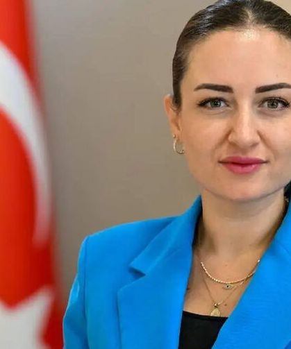 AK Parti’ye geçeceği iddia edilmişti! Büşra Özdemir’den açıklama geldi