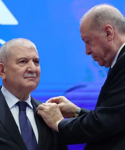 Kani Torun AK Parti'ye katıldı! Rozeti bizzat Erdoğan taktı!