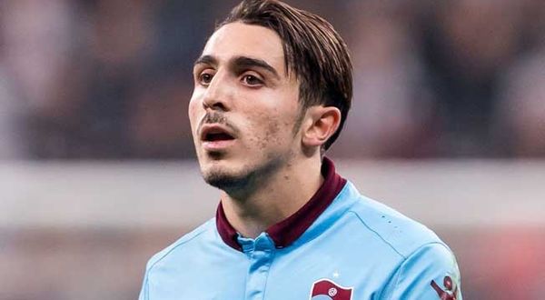 Trabzonspor, Abdülkadir Ömür ve Hüseyin Türkmen'in sözleşmelerini uzattı