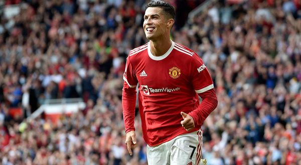 Manchester United, Cristiano Ronaldo ile yollarını ayırdı