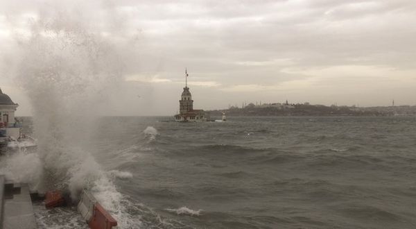 İstanbul için 'sarı' uyarı: Fırtınaya dikkat