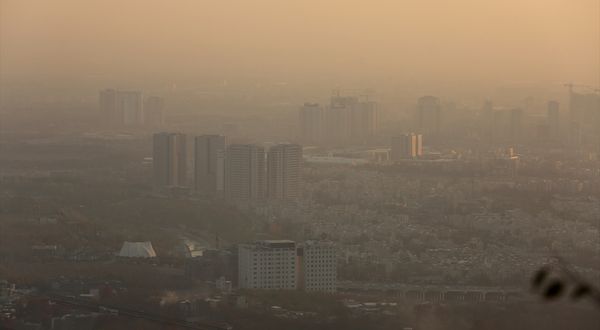 Tahran'da hava kirliliği kabusu sürüyor